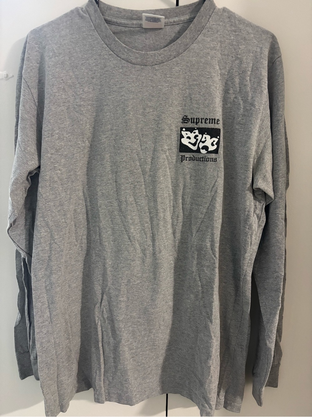 Supreme Gray Long-Sleeve Graphic T-Shirt